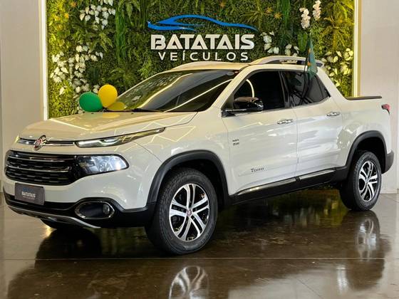 FIAT TORO 2.0 16V TURBO DIESEL VOLCANO 4WD AT9 FIAT TORO 2.0 16V TURBO DIESEL VOLCANO 4WD AT9